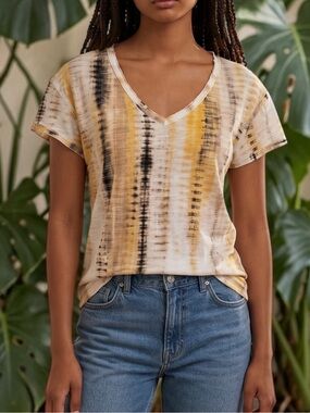 (NWT) B New York Women’s Raw Edge Horizontal Stripe Butter Pattern Tee, Small